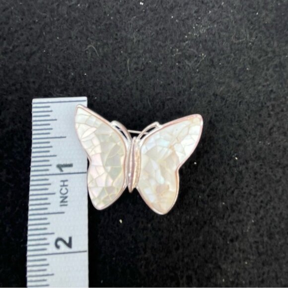 Vintage Liz Claiborne White Mother Of Pearl Butterfly Mid Century Modern Brooch - Picture 7 of 8